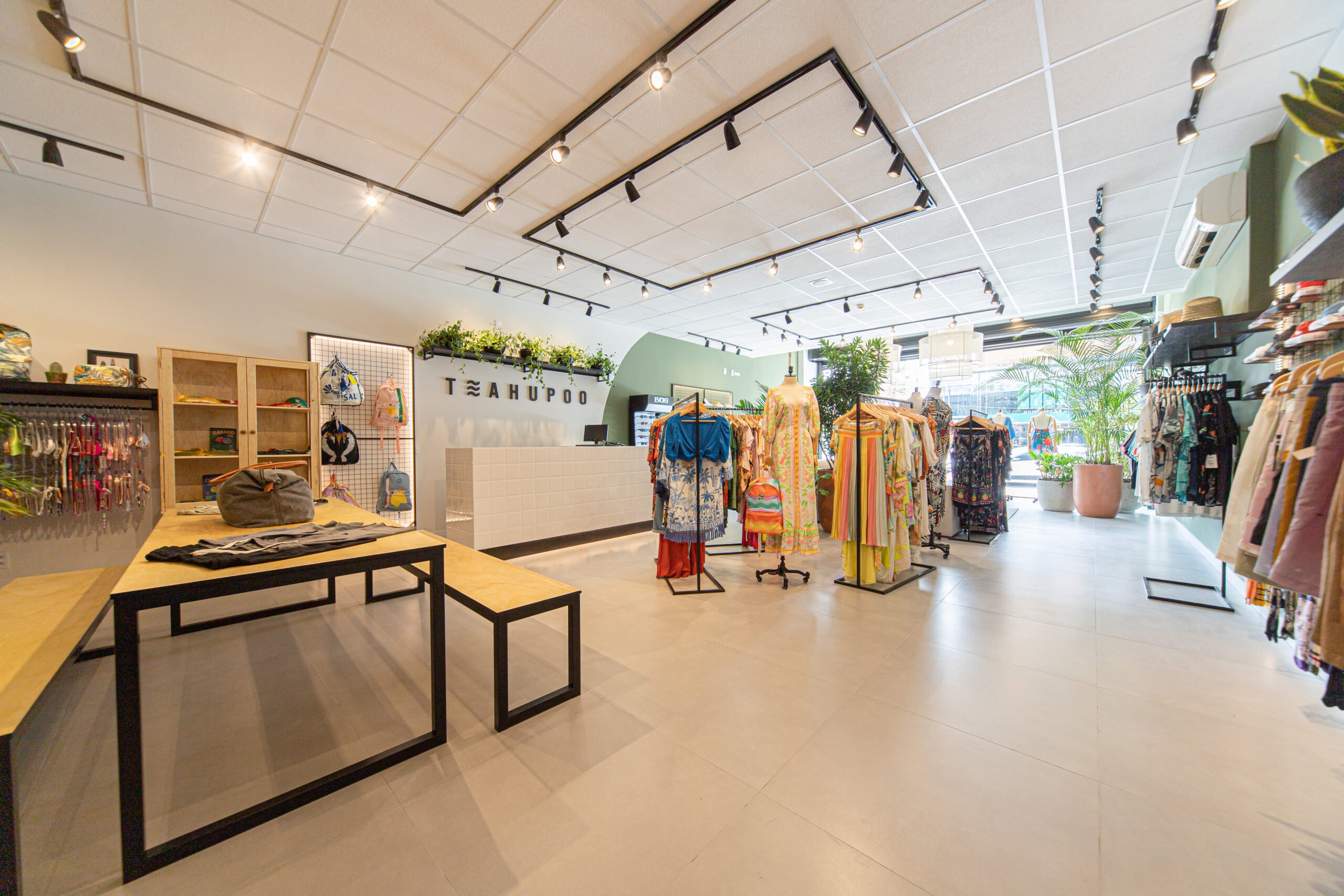 IMG_7850Bem Leve Design de Interiores | COMERCIAIS | Loja Teahupoo - 024