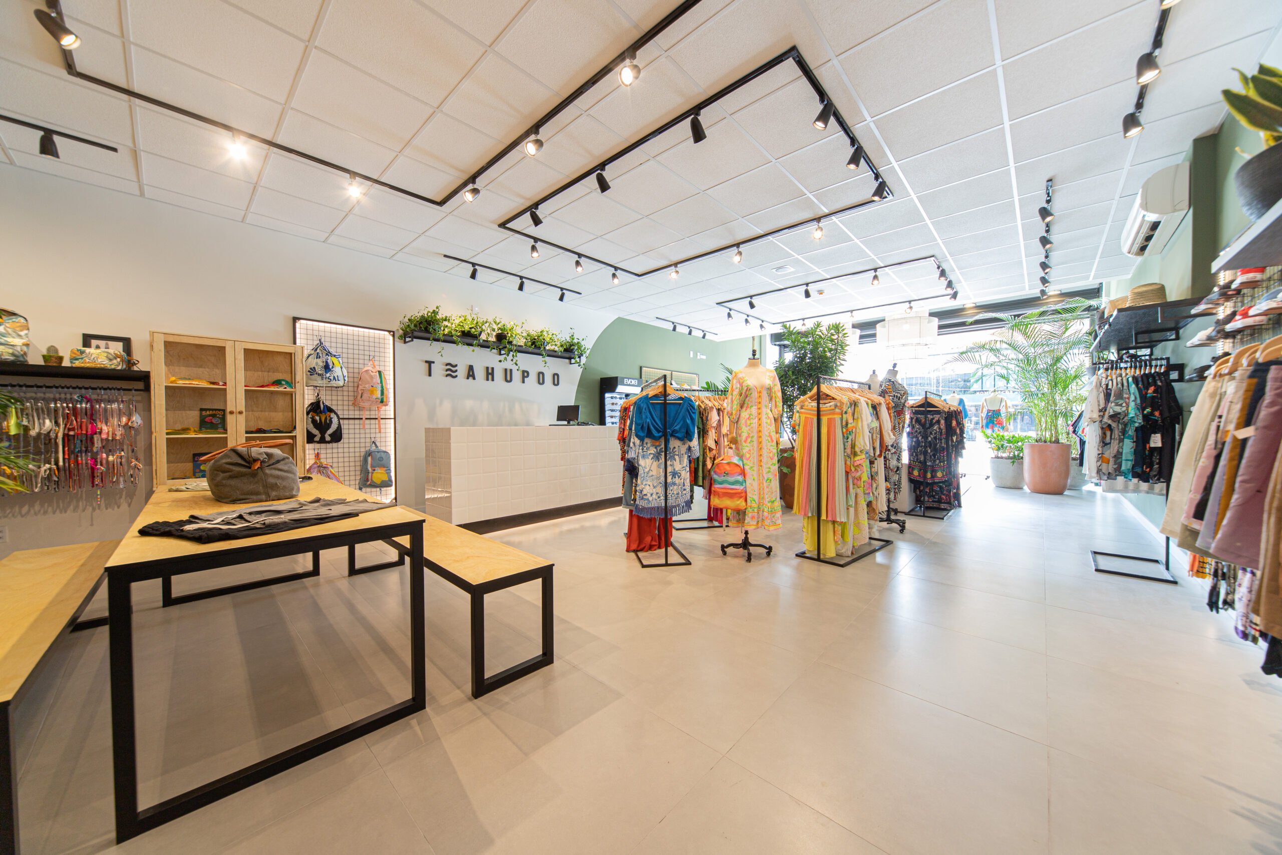 Bem Leve Design de Interiores | COMERCIAIS | Loja Teahupoo - 025