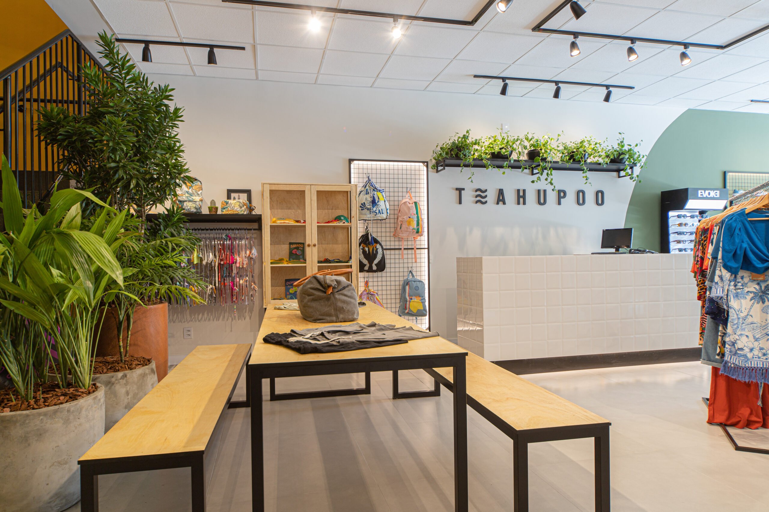 Bem Leve Design de Interiores | COMERCIAIS | Loja Teahupoo - 026