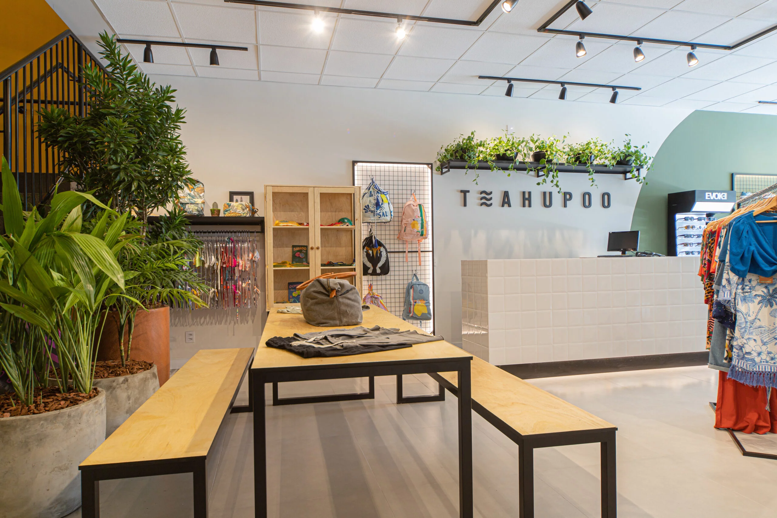Bem Leve Design de Interiores | COMERCIAIS | Loja Teahupoo - 026