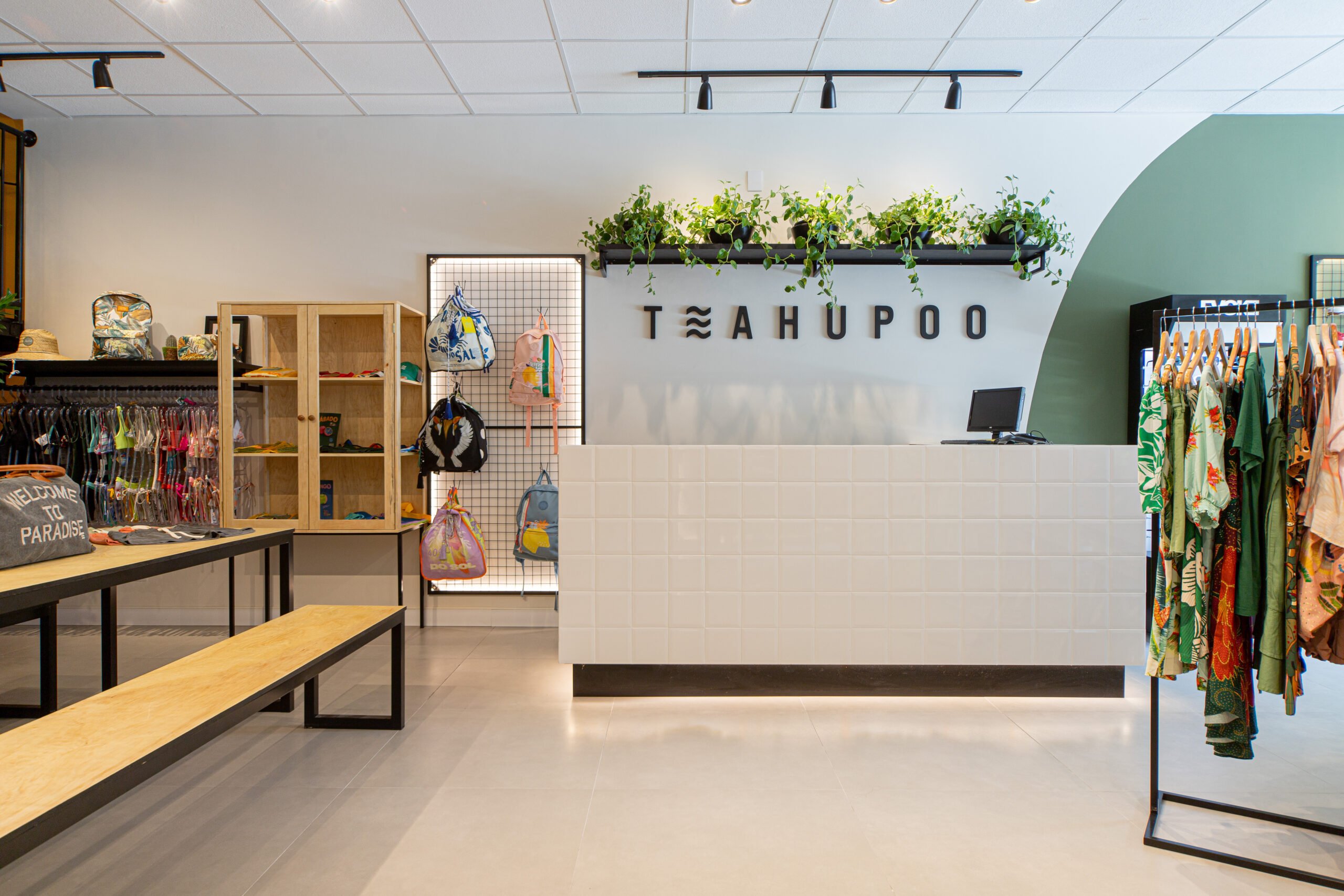 Bem Leve Design de Interiores | COMERCIAIS | Loja Teahupoo - 028