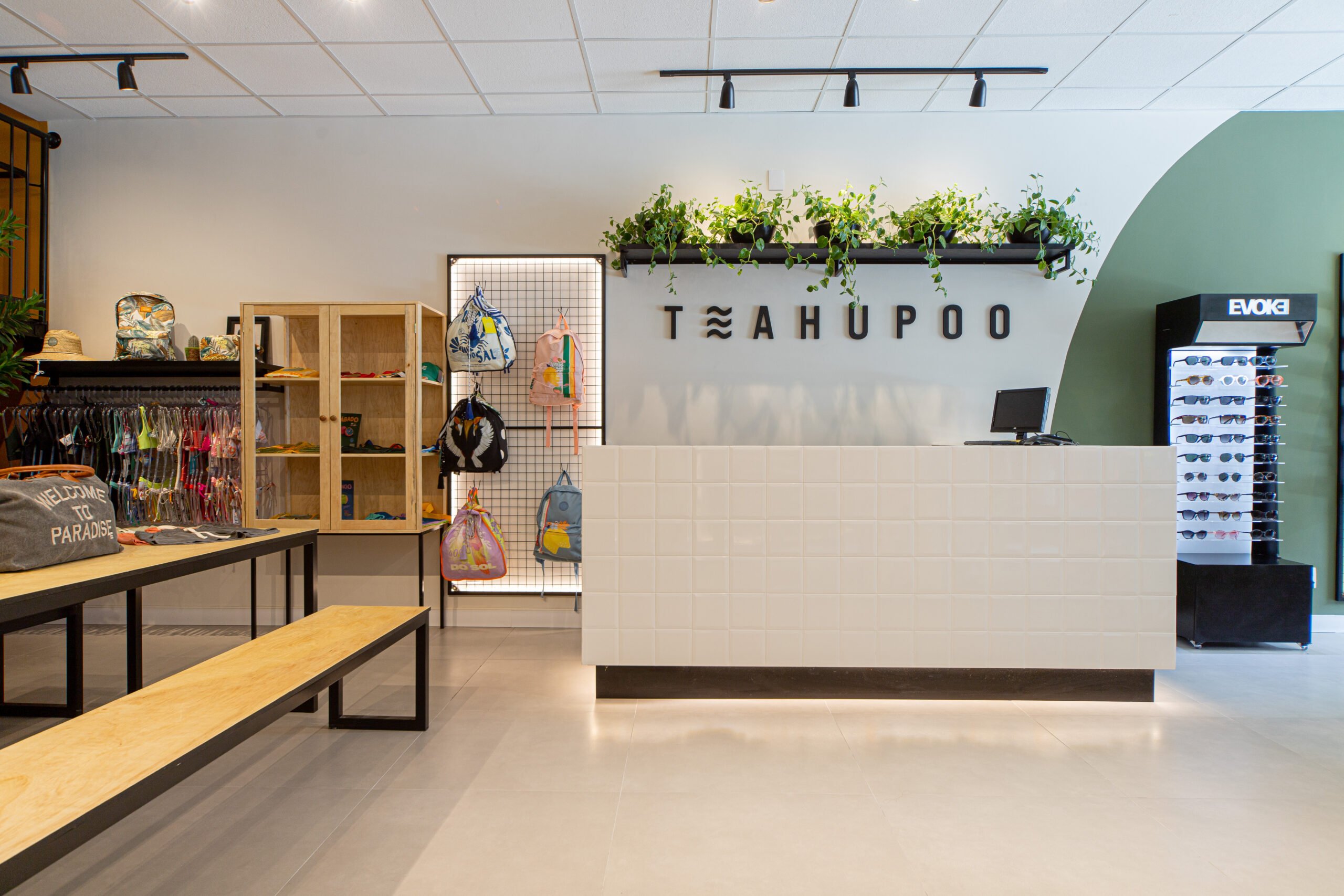 Bem Leve Design de Interiores | COMERCIAIS | Loja Teahupoo - 029