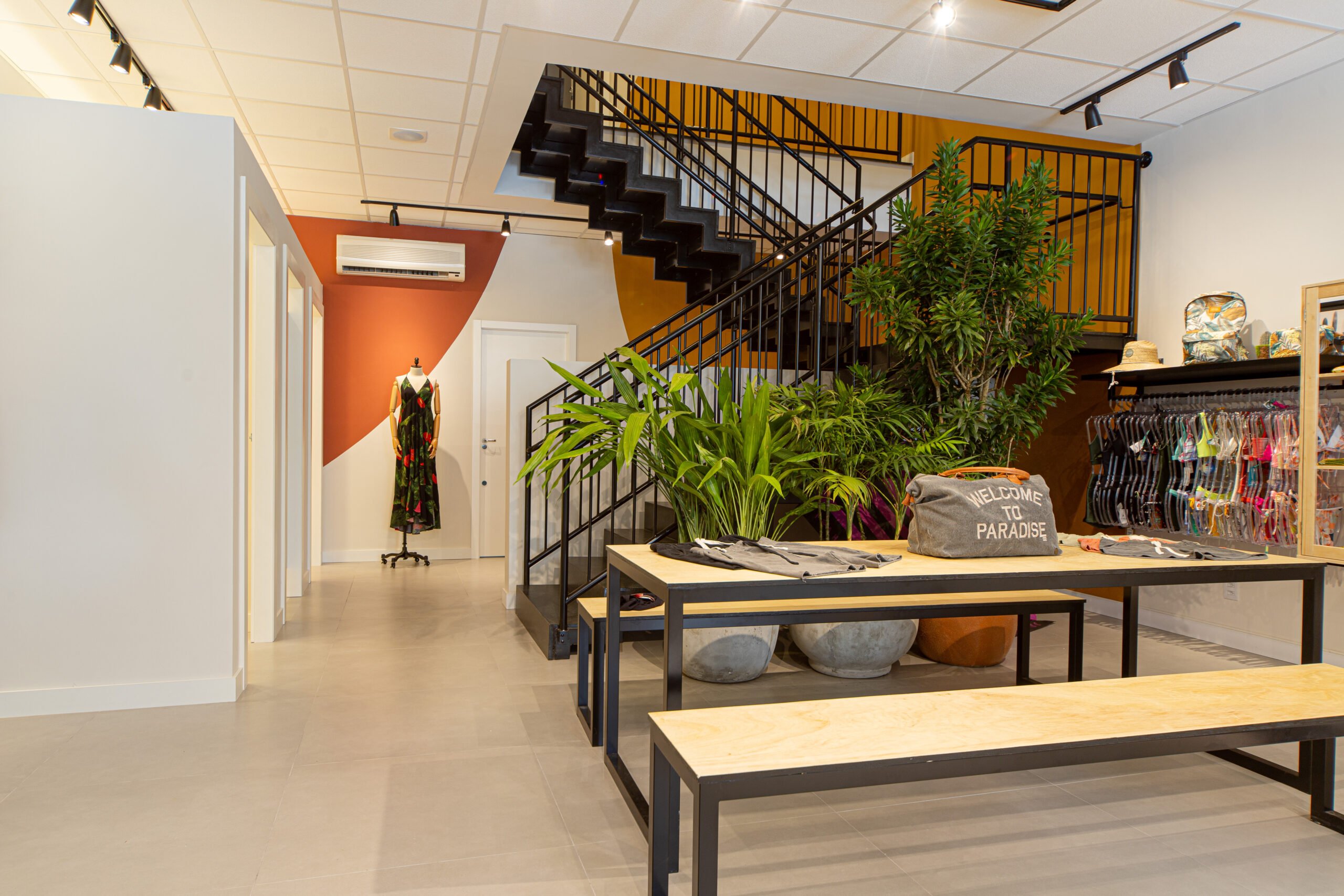 Bem Leve Design de Interiores | COMERCIAIS | Loja Teahupoo - 030