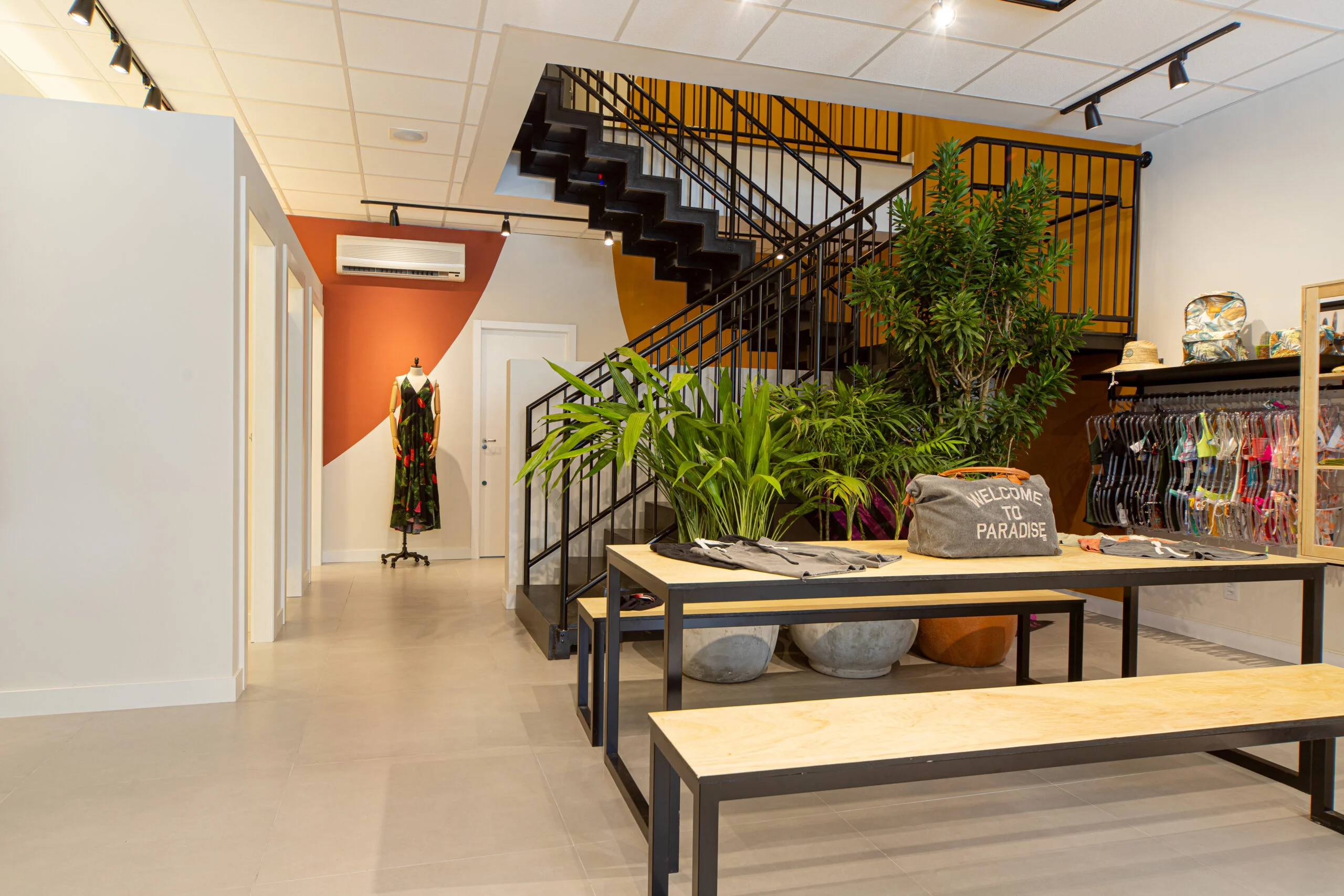 Bem Leve Design de Interiores | COMERCIAIS | Loja Teahupoo - 030