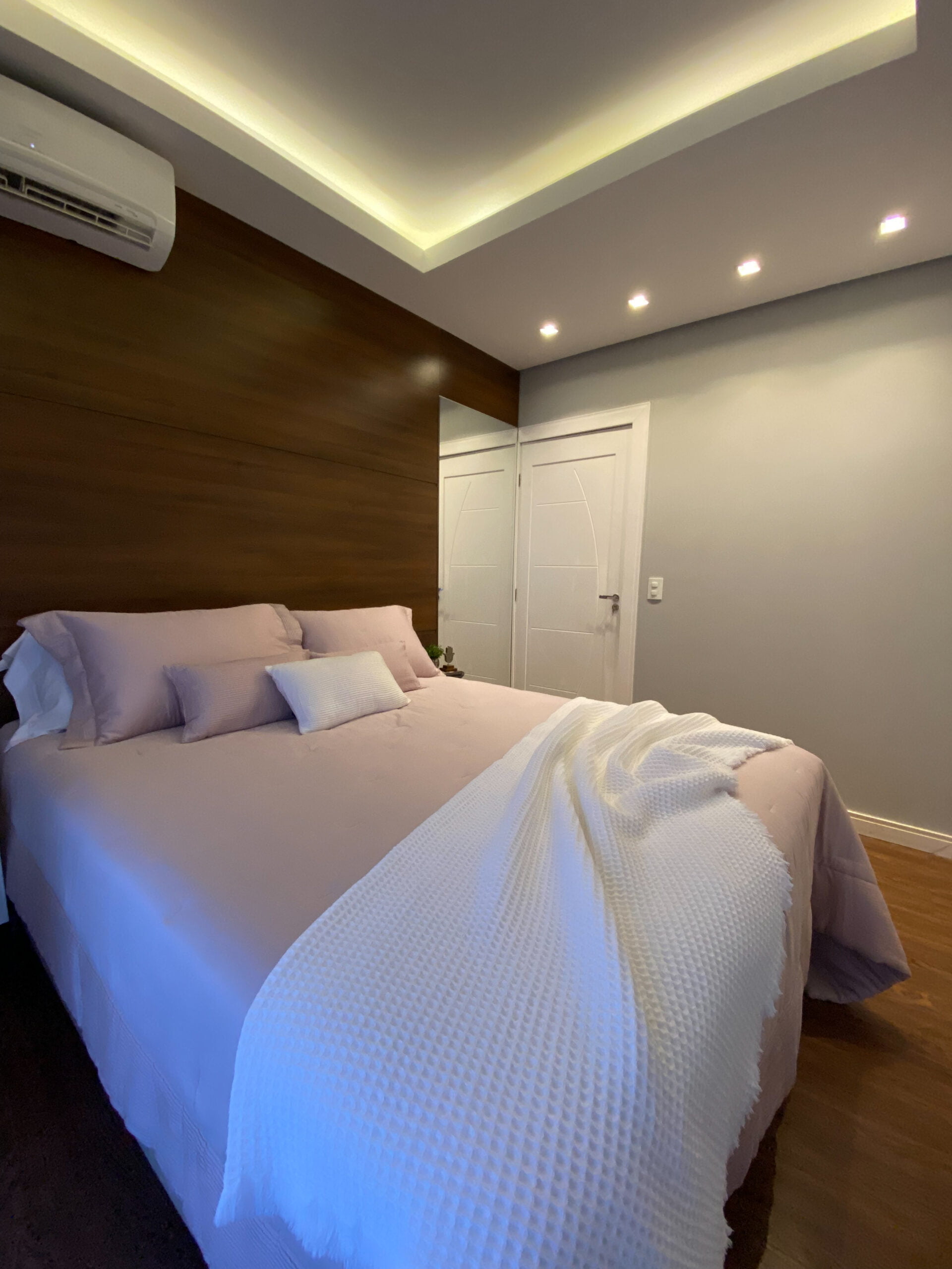 Bem Leve Design de Interiores | Maicol e Paula | Quarto Casal - 008