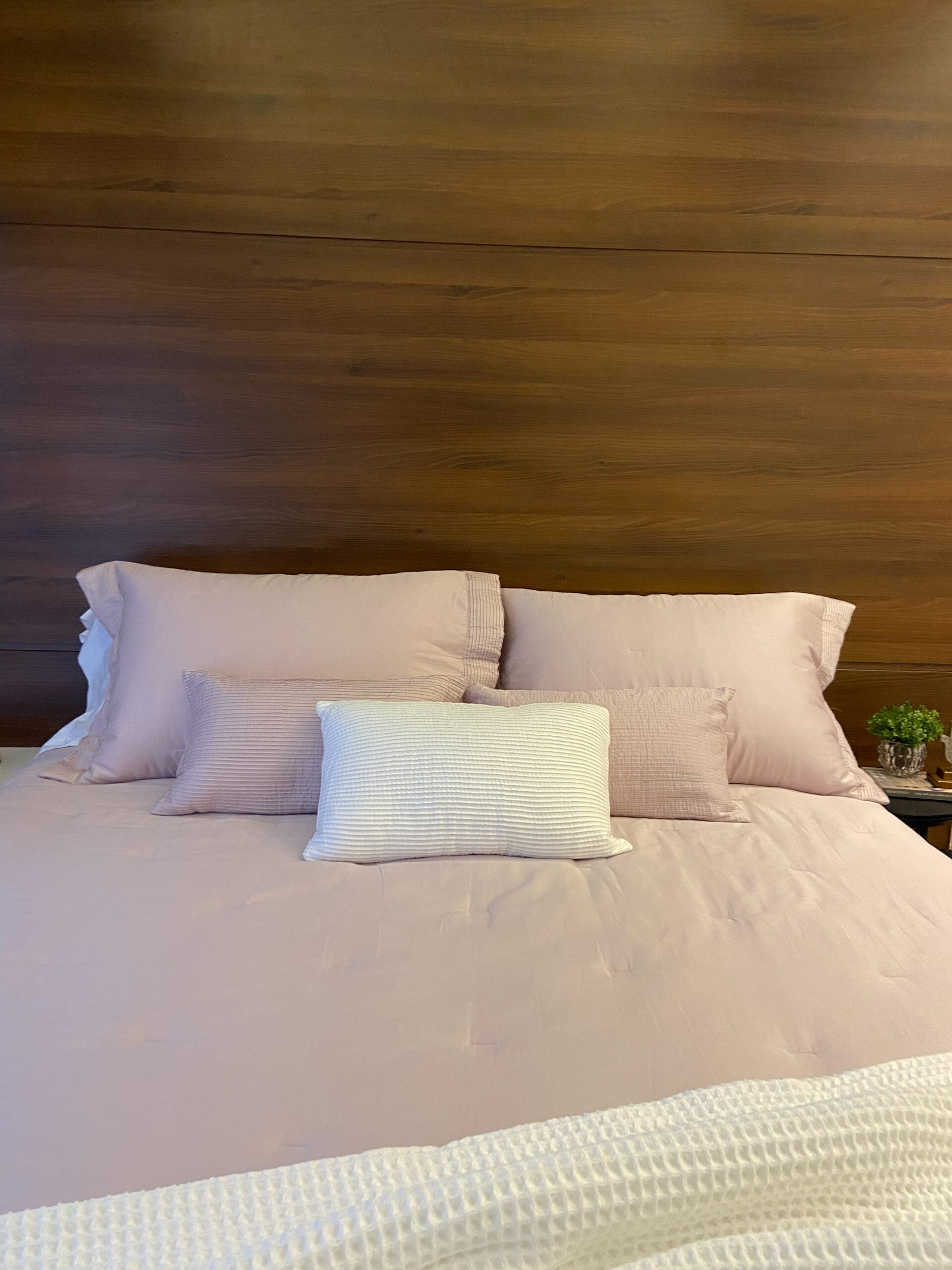 Bem Leve Design de Interiores | Maicol e Paula | Quarto Casal - 010