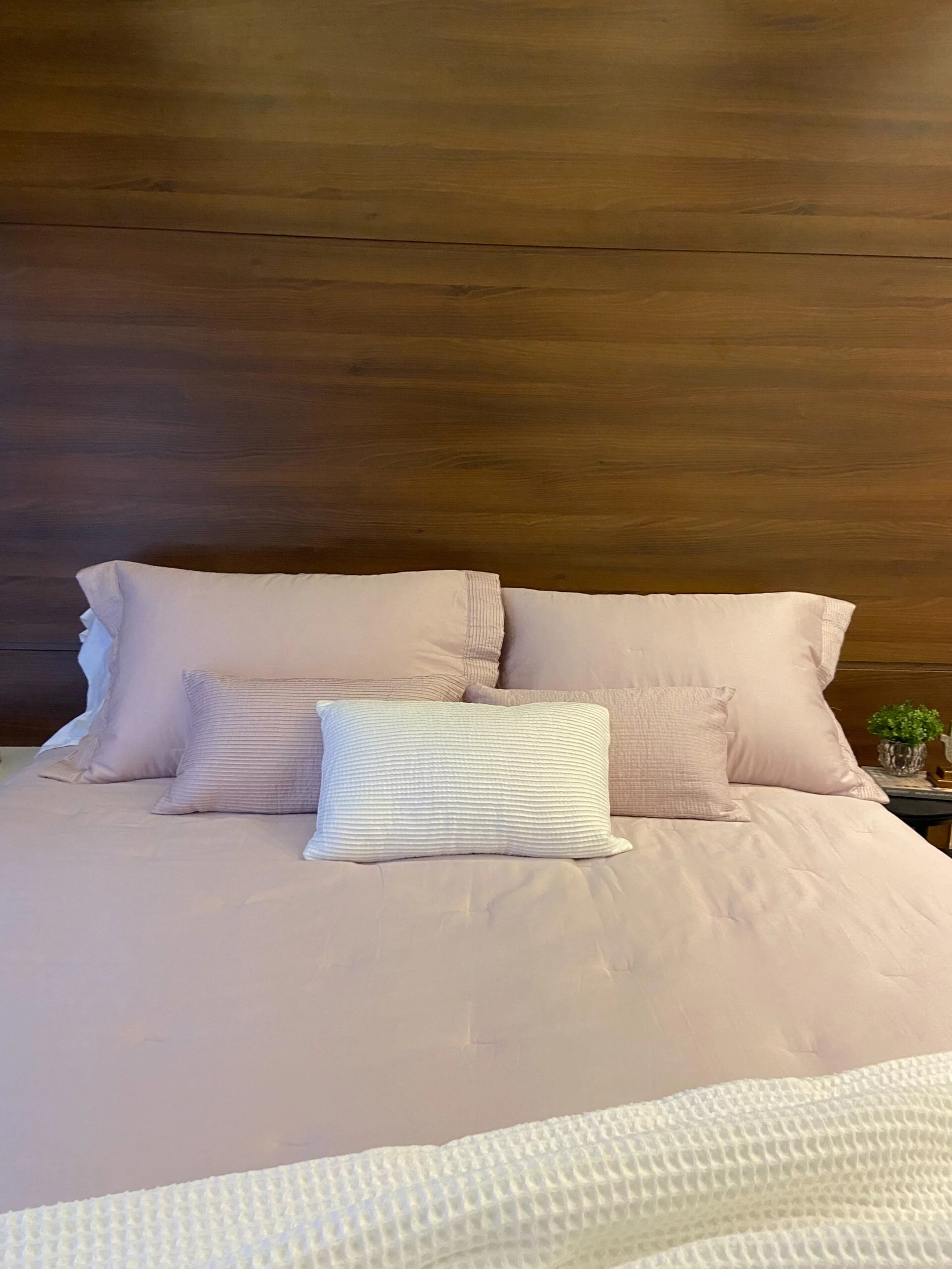 Bem Leve Design de Interiores | Maicol e Paula | Quarto Casal - 010
